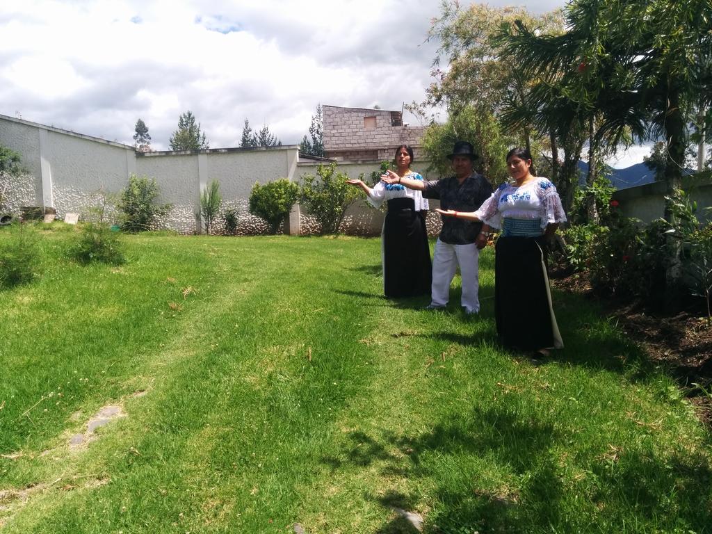 Hostal Curinan Otavalo Dış mekan fotoğraf