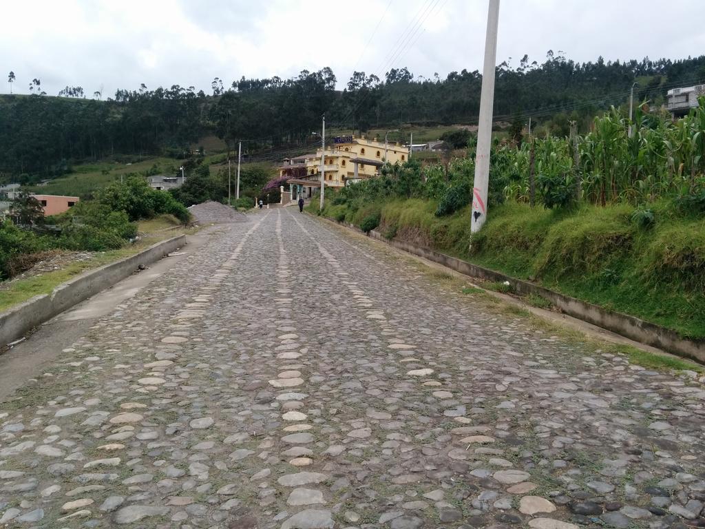 Hostal Curinan Otavalo Dış mekan fotoğraf