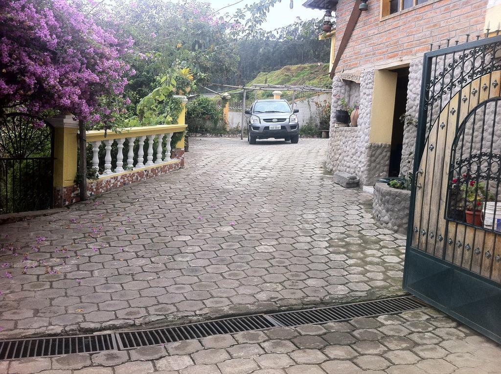 Hostal Curinan Otavalo Dış mekan fotoğraf