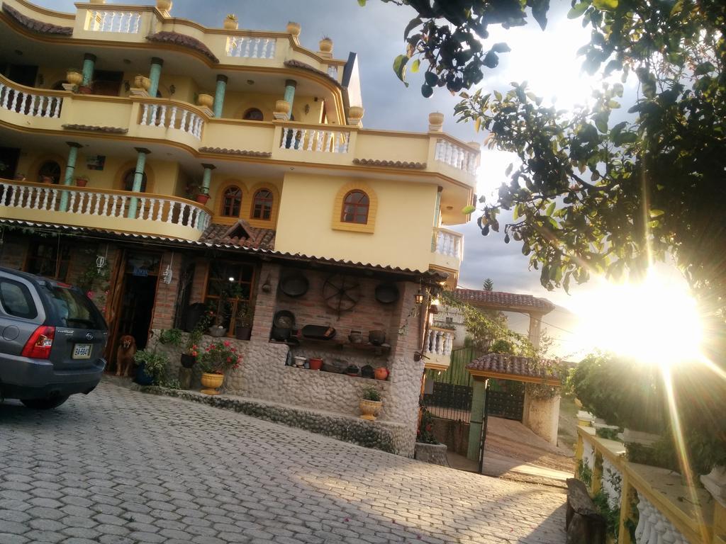 Hostal Curinan Otavalo Dış mekan fotoğraf